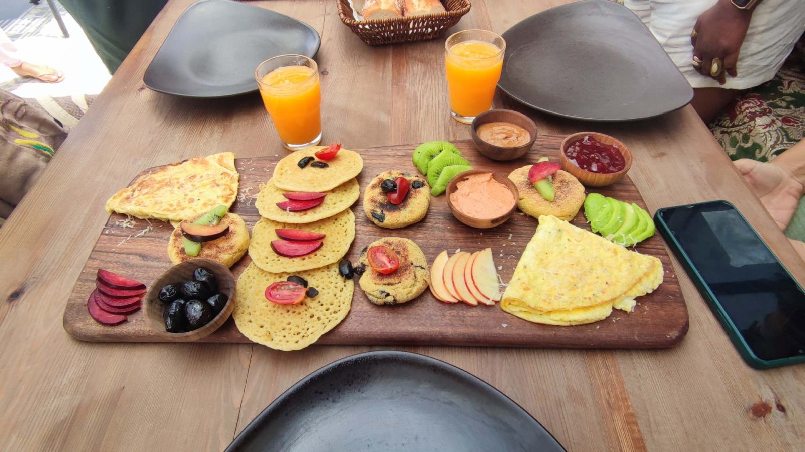 Moroccan Breakfast 101: Harsha, Baghrir & Amlou Explained