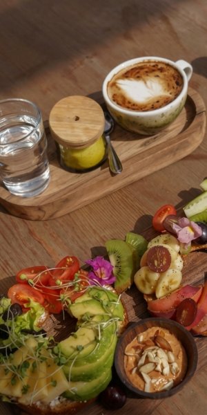 Bagel Breakfast Board: A Vegetarian Spread Built for Sharing